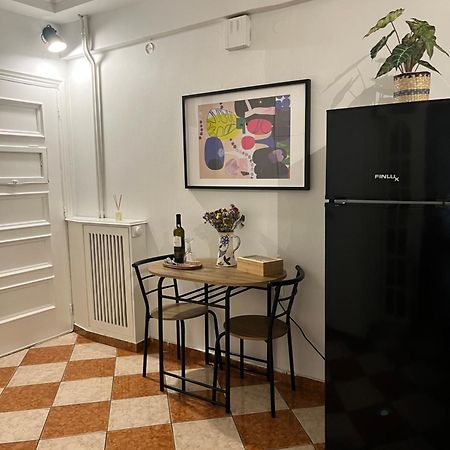 Quiet Apartment With Garden View In Kolonaki เอเธนส์ ภายนอก รูปภาพ